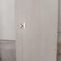 در کمد دیواری