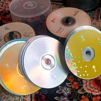 تعداد 20عدد دی وی دی