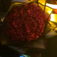 دسته گل رز قرمز|گل مصنوعی|اسفراین, |دیوار