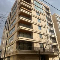 ۲۰۰ متر . سه نبش . حاشیه حر