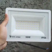 پروژکتور ۵۰ وات یکتا افروز