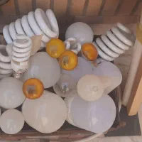 لامپ سوخته LED و کممصرف و مهتابی