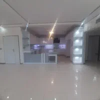 واحد-شیک-حاشیه-خیابان-اصلی
