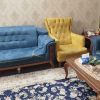 مبل ۷ نفره همراه با میز وسط و ۳ عسلی