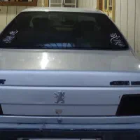 پژو ۴۰۵ نقره ای