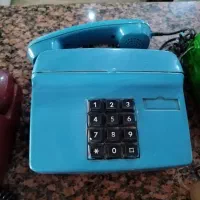 تعدادی تلفن قدیمی دکوری