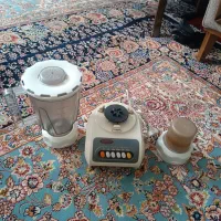 مخلوط کن و آسیاب قدیمی سالم