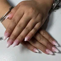 کاشت ناخن ۲۵۰ ترمیم ناخن۱۵۰