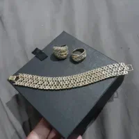دست بند و انگشتر