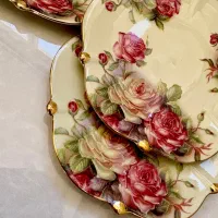 سرویس عصرانه خوری و پارچ لیوان چک