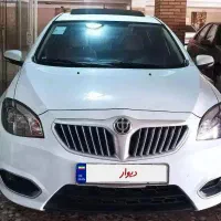 برلیانس ۳۲۰‌اتومات بی‌رنگ و بی خط و خش