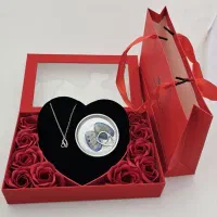 گردنبند مراورید با ۱۲ شاخه گل رز