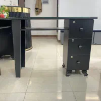 ۵ عدد میز ناخن کاملا سالم‌برای فروش