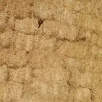 پرس یونجه بسیار تمیز  به تعدا بالا