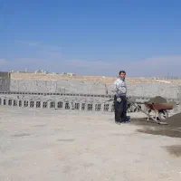 تولید انواع بلوک سیمانی و پوکەای و سقفی