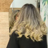 نیاز به مدل آمبره و بالیاژ|خدمات آرایشگری و زیبایی|رشت, سیا اسطلخ|دیوار