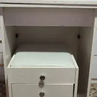 ** میز چرخ خیاطی **|لوازم خیاطی و بافتنی|شاهین‌شهر, اقبال لاهوری|دیوار