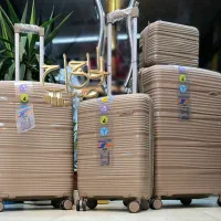 چمدان مسافرتی