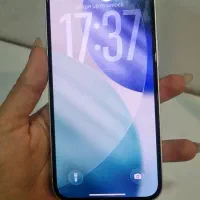 گوشی آیفون ۱۳