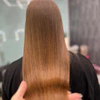 ارائه انواع خدمات صافی و احیا و رنگ مو