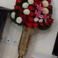 گل مصنوعی با گلدان