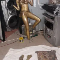 مجسمه برنزی سنگین وزن|کلکسیون اشیاء عتیقه|قم, حنیف نژاد|دیوار