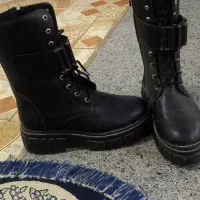 کفش|کیف، کفش، کمربند|زرند, |دیوار