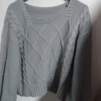 تعداد زیادی لباس