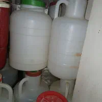 تعدادی دبه خیارشور و پنیر در حد نو و تمیز