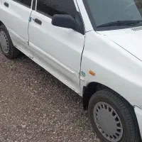 ۱۳۲ بدون رنگ