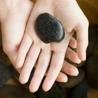 ماساژ ریلکسی و سنگ داغ با یک سوم قیمت