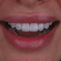 منشی و دستیار دندانپزشک