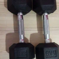 دمبل هر کدام 5 کیلویی