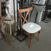 صندلی تالاری راویس