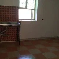 دوتا اتاق باسرویس مشترک و حیاط مشترک