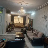 ملک-به-فروش-میرسد