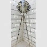 ساعت سه پایه ایستاده نو نو