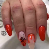 خدمات کاشت ناخن