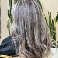 اجاره میکنم لاین رنگ و ناخن