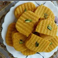 حلوا مجلس نثا برای مجالس ۵۰۰ تومان شعله زرد ۳۵۰