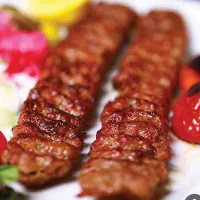 یک کارگر (آقا)در غذاخوری نیازمندیم