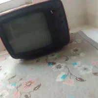 تلویزیون نوستالژیک قدیمی|کلکسیون اشیاء عتیقه|لنگرود, |دیوار