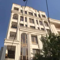 آپارتمان-135-متر-تک-واحد-طبقه-آخر-سه-نبش-سند