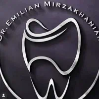 منشی خانم دندانپزشکی