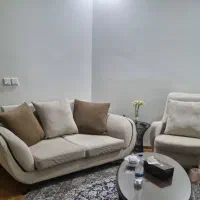ست مبل ۷ نفره و میزش