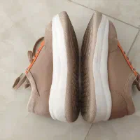 کفش دخترانه|کیف، کفش، کمربند|تربت‌حیدریه, مسجد جامع|دیوار