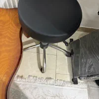 صندلی ارایشگاهی در حد نو|آرایشگاه و سالن‌های زیبایی|اندیشه, اندیشه فاز ۱|دیوار