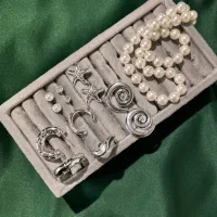 ۶جفت گوشواره ی ترند ۲۲۰ت|بدلیجات|کرج, فاز ۴ مهرشهر|دیوار