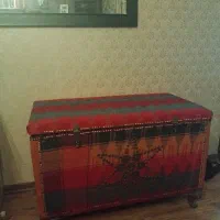 صندوق قدیمی با روکش جاجیم