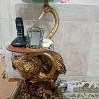 میز تلفن یا کنار سالنی